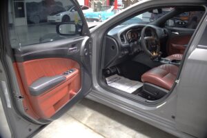 LT FRONT INTERIOR OPENING